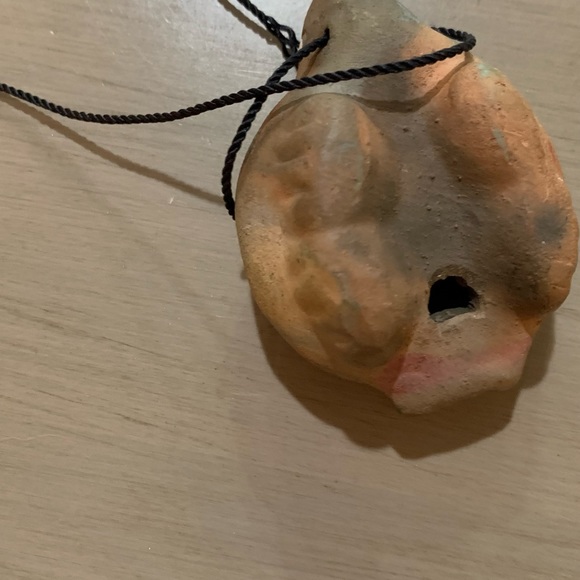 Ceramic whistle turtle on a string - Picture 2 of 3